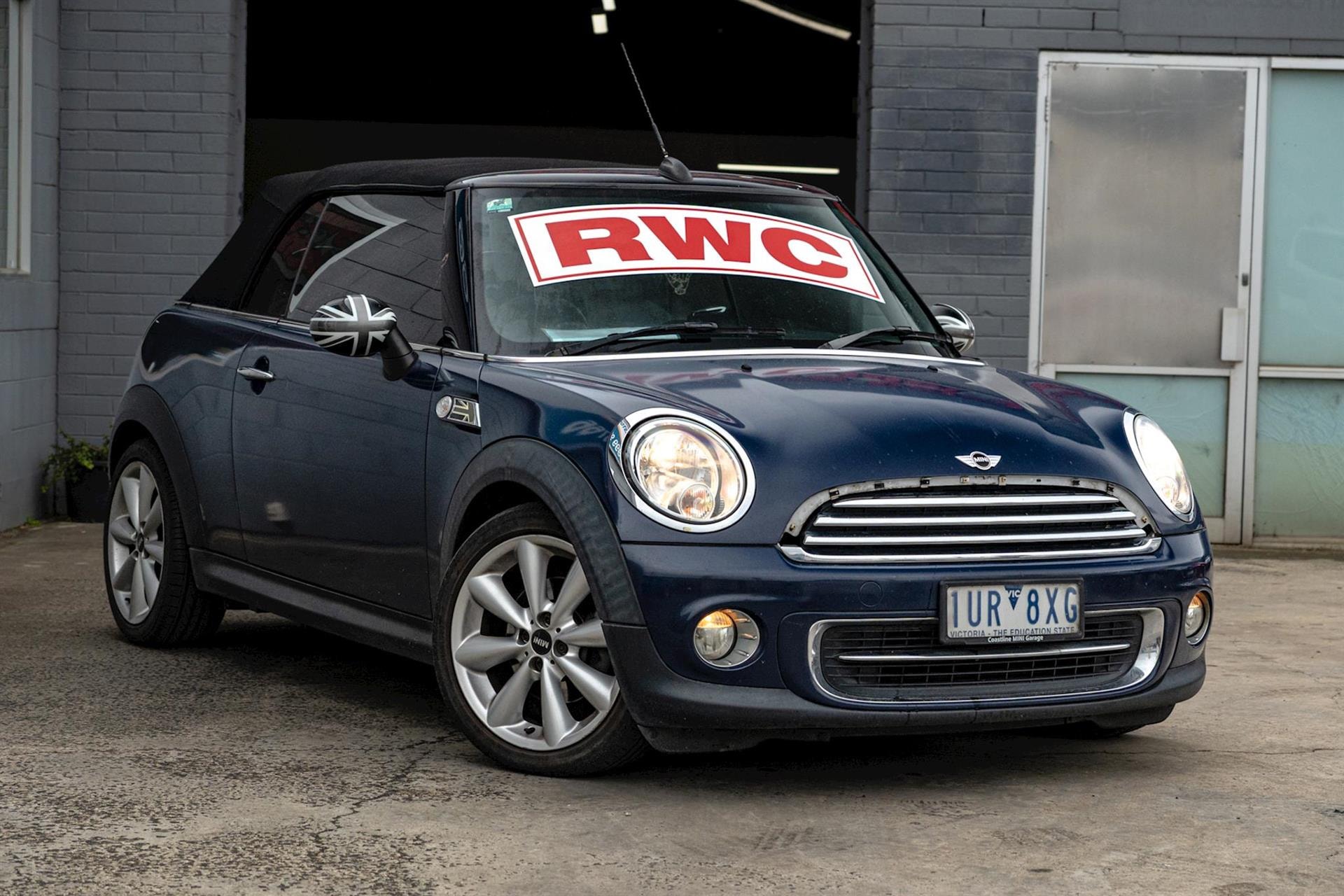 2013 MINI CABRIO — photo 1